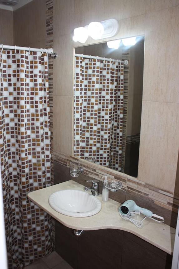 Complejo Arami Apart Colón Екстериор снимка