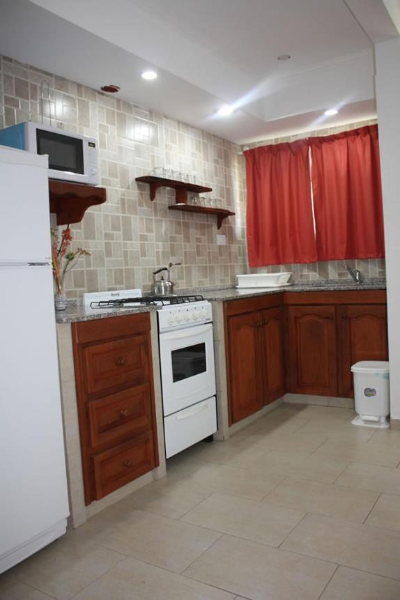 Complejo Arami Apart Colón Екстериор снимка